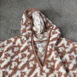 PINK - Victoria's Secret Pink VS Brown/White Animal Print V-Neck Sherpa Pullover Hoodie SIZE L Photo 1