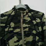 Lululemon  Define Jacket Luon fabric green camo size 6 Photo 3