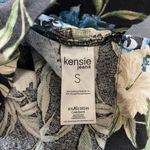 Kensie  Floral Button Down Hawaiian Style Short Sleeve Women’s Shirt Sz Small NWT Photo 5