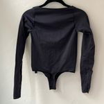 SKIMS NEW  ESSENTIAL LONG SLEEVE SCOOP NECK BODYSUIT IN ONYX SIZE L/XL Photo 5