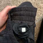 Lululemon Hotty Hot Short 2.5” Photo 2