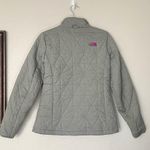 The North Face  Gray/Pink Full Zip Quilted Jacket Size Size Medium Photo 5