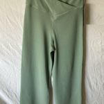 Move Technology: Tulip Waistband Wide Leg Crop Yoga Pants Photo 11