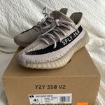 Yeezy 350 Boost V2 Photo 3