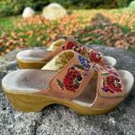 Alegria Algeria Embroidered Flowers Boho Style Wedge Sandals Photo 2