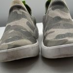 Oofos Size 9 OMG Eezee Shoes White Green Camo Low Top Comfort Sneakers Women’s Photo 6