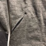 Avalanche  hoodie small Photo 2