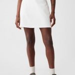 Gap Fit Skort Power Exercise Medium White Current Season NEW Photo 1