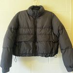 Anwnd Cropped Black Puffer Jacket Photo 0