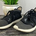 Adidas  Woman's Tubular Defiant Black & White Athletic Shoes 7 Photo 0