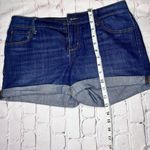 Old Navy  Women’s Denim Boyfriend  Roll Up Shorts Sz 6 Photo 5