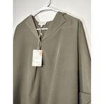 BEFORE YOU Short Sleeve V Photo 1