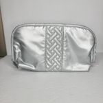 Lug Flash Cosmetic Pouch Silver Lay Flat Makeup Bag Case Photo 2