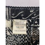 Dress Barn Women’s  Size 14/16 Black & White Patterned Skirt. Photo 2