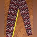 Mix & Co red zig- zag winter leggings. Size medium Photo 7