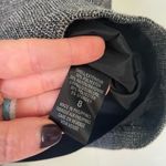 Tahari  Black Tweed Short Pencil Skirt ~ Back Zip Closure ~ Women’s Size 8 Photo 5