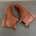 Madewell  The Ainsley Chelsea Boot English Saddle Size 8 (Flaw) Photo 6