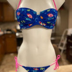 Gilly Hicks  swimsuit Photo 0