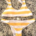 Yellow Stripe Set Size M Photo 0