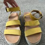 Universal Threads Sandal Platforms Photo 4