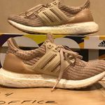 Adidas Wmns UltraBoost 'Ash Peach' Photo 0