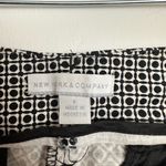 New York And Company . Size 6 Black and White Geometric Modern Flat front Shorts Photo 3