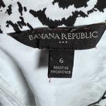 Banana Republic black and white abstract print tie waist top size 6 Photo 4