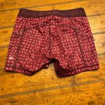 Lululemon Athletica Pink Burgundy Abstract Print Athletic Shorts Women's Size 6 Photo 3