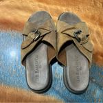 G.H. Bass &Co. G.H. Bass & Co. Brown Tan leather Buckle Sandals slides size 8 Photo 8