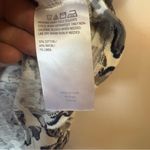 AnyBody Black and White Floral Short Sleeve Top Size L Photo 3