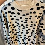 Jun & Ivy sweater Photo 0