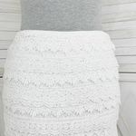 White House | Black Market Crochet Tiered Lace Pencil Skirt White Size 0 Photo 4