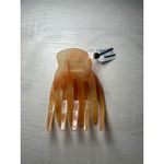 Urban Outfitters NEW‎  Hair Claw Clip  Women's Accessories Gift Classic neutral Photo 1