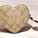 Coach NWT X Observed By Us Heart Coin Case Small Wristlet CU405 LT KHAKI LT PINK Photo 3