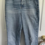 Old Navy  Mom Jeans High-Rise Photo 0