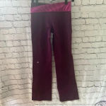 Lululemon  Burgundy Red and Pink Boot Cut‎ Style Leggings Size 8 Photo 2