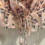 Tularosa  Ruffle Floral‎ Print Blouse size XS Textured Photo 2