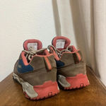 Columbia  Ivo Trail Hiking Shoe Color Lagoon Coral Womens Size 8.5 All Terrain Photo 4