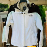 The North Face  jacket 🖤💚🤍 Photo 0