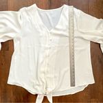 Plus size 2XL, eggshell color, angel wings sleeves, button down top Photo 6