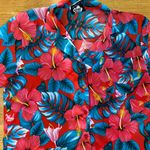 Hilo Hattie Hawaiian Hibiscus Coastal Vacation Beach Preppy Tropical Top… Red Photo 1
