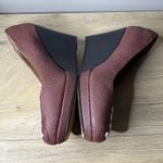 Charis & Doxa Football Wedge Heels 8.5 Brown Textured Game Day Tailgate Sporty Photo 5