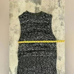 EXPRESS Women’s Sleeveless  Sweater Photo 4