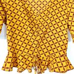Forever 21 | | Mustard Geo Print Crepe V-Neck Flounce Hem 3/4 Trumpet Sleeve Top Photo 5