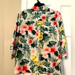 kim rogers  petite medium floral palm shirt. Tropical Jungle type print Photo 2