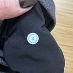 Lululemon  Women's On The Fly Pant, Heathered Black, Size 4 Tall, Like New Photo 5
