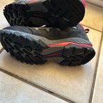 Clourts, women’s Gray and Pink Hiking Boots Size 7.5 Photo 4