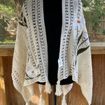Earthbound Trading Company Women's White Crochet Embroidered Shawl OS. NEW Size undefined Photo 0