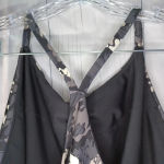 Old Navy Floral Cropped workout top Photo 5