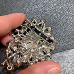 La Prarie clutch with brooch pin Photo 6